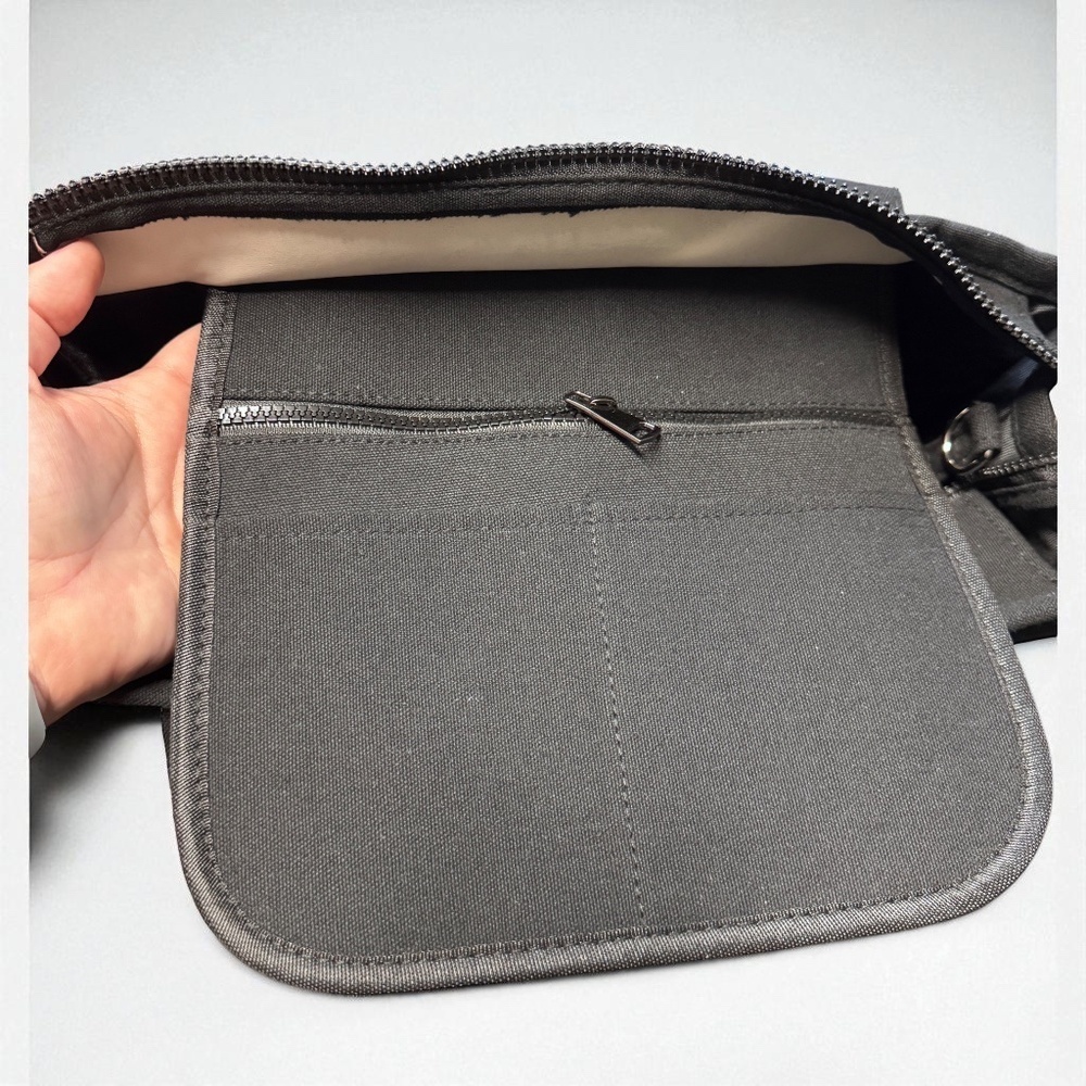 "THE TOTEBAG" Black Canvas Tote – Chic, Spacious & Brand New! 🖤 - Picture 6 of 12